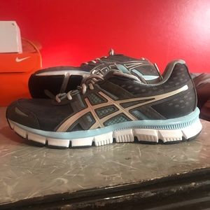 ASICS Women’s Gel Blur Running Shoes. Size 8